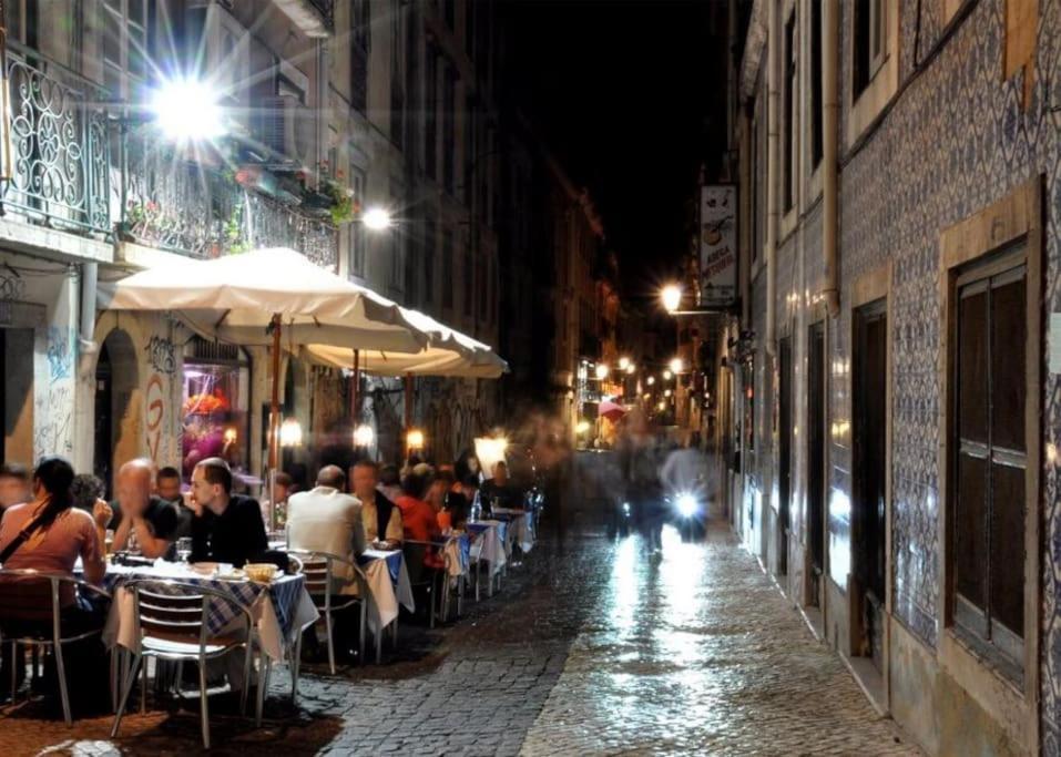 C3 Bairro Alto Cozy Romantic Loft In 18Th Century Building Lisboa Eksteriør bilde